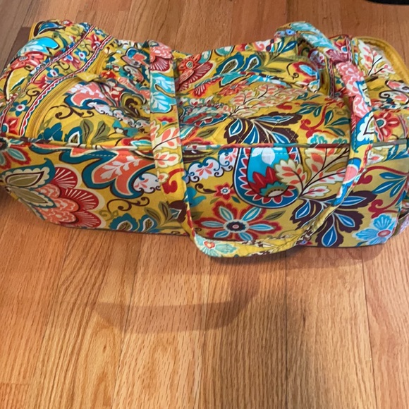 Beautiful Vera Bradley diaper bag bold yellow pattern - Picture 4 of 5
